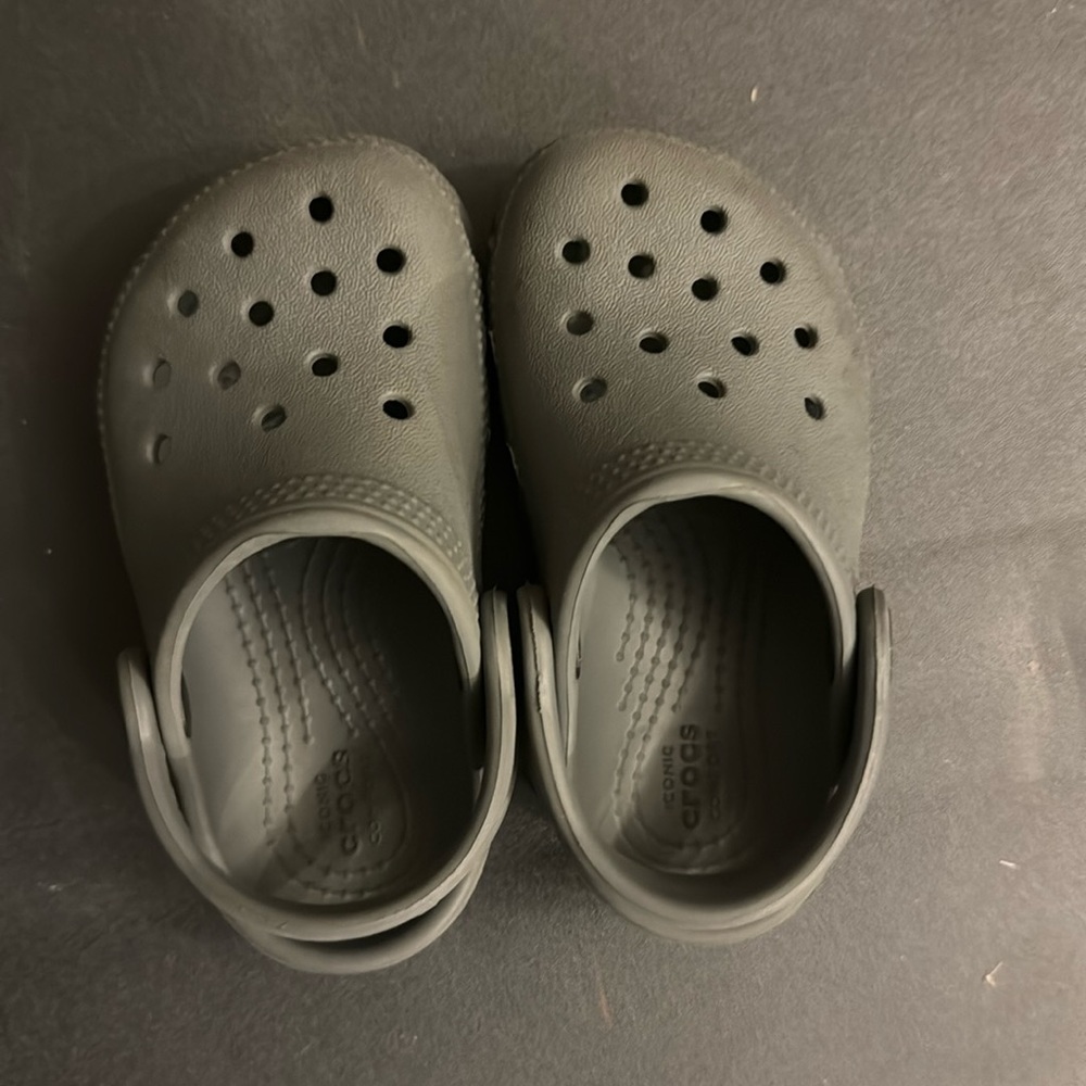 Toddler Crocs Grey Size 8